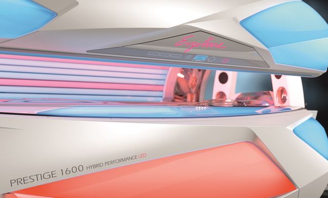 Productfoto van fabrikant Ergoline: de 1600 zonnebank, de middenweg tussen de instapbank en de topbank